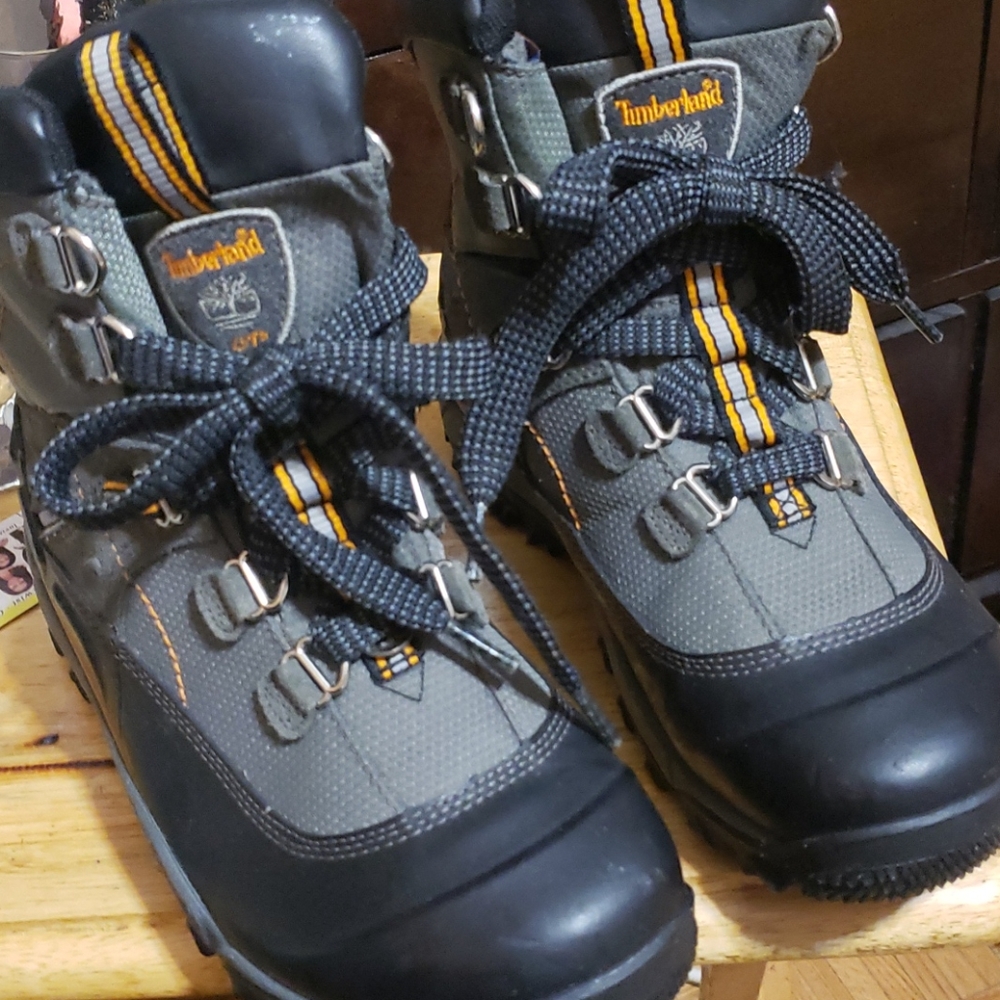 Timberland Boots - Picture 2 of 3